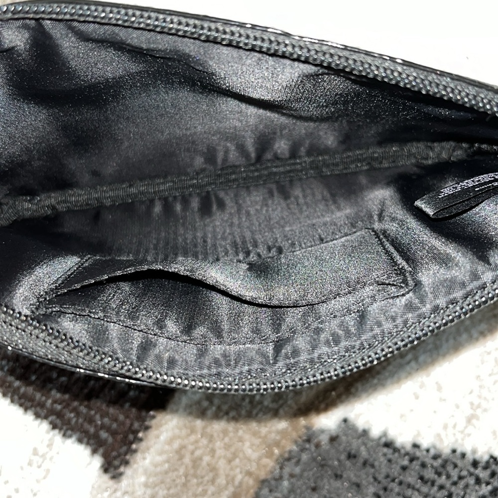 Victorias Secret wristlet - Picture 3 of 7